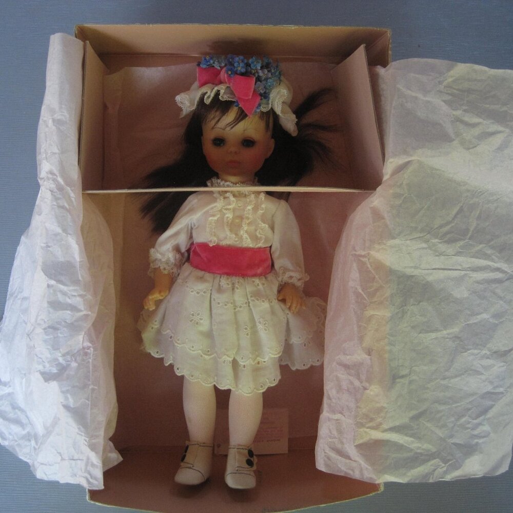 Madame Alexander Degas Girl 14" Porcelain Doll #1575 Vintage Original Box + Tags